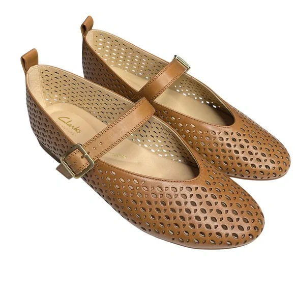 Clarks Women's Fawna Jane Tan Leather Perforated Flats size 9.5 New - Picture 2 of 10